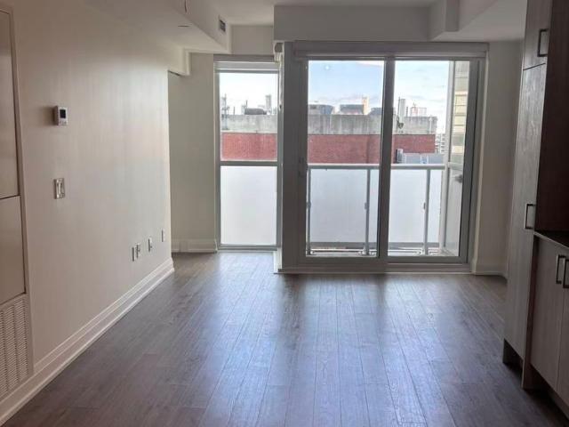 For Lease 77 Mutual Street Unit# 1610, Toronto, Ontario