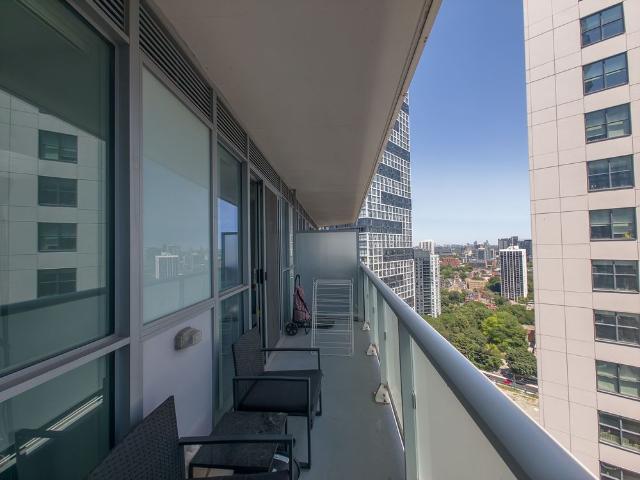 For Lease 77 Mutual Street Unit# 2403, Toronto, Ontario