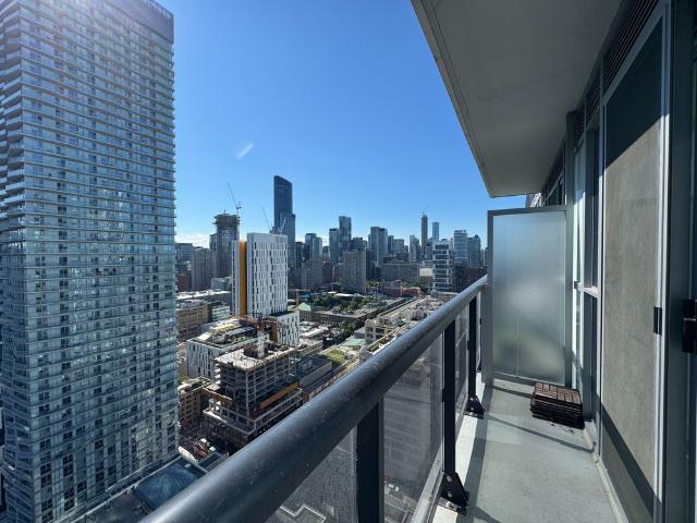 For Lease 77 Mutual Street Unit# 3206, Toronto, Ontario