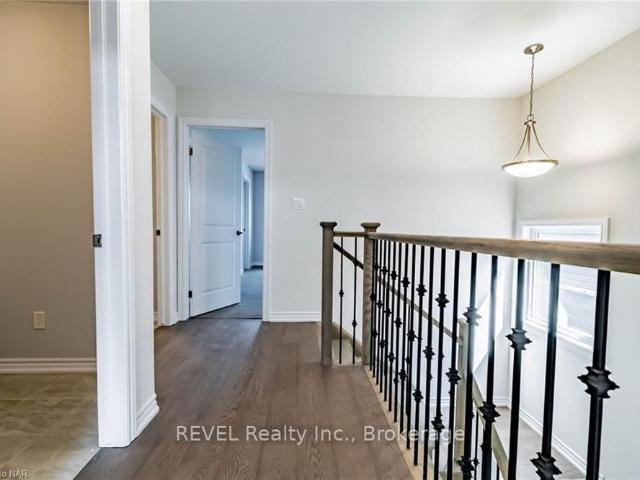 For Lease 77 Renfrew Trail Unit# UPPER, Welland, Ontario