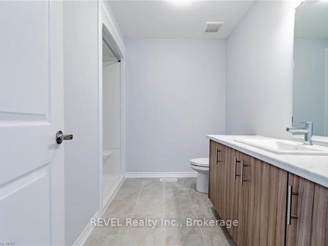 For Lease 77 RENFREW Trail Unit# UPPER, Welland, Ontario