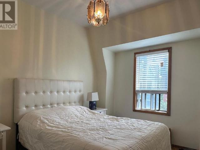 For Lease 784 Adelaide Street Unit# 2nd Floor, Toronto, Ontario
