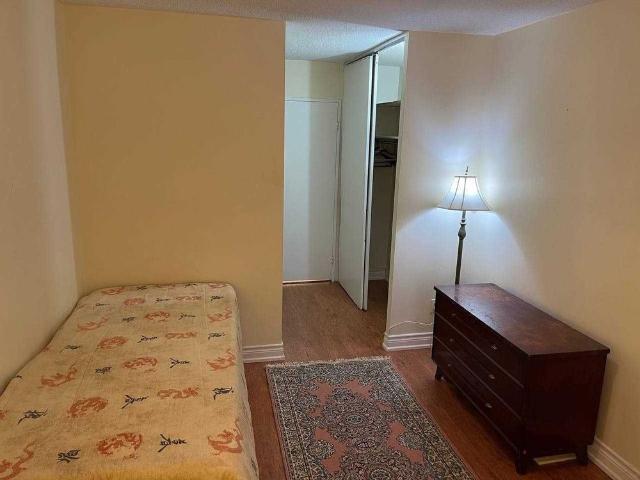 For Lease 7811 Yonge Street Unit# 805, Markham, Ontario