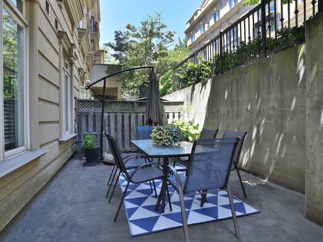 For Lease 78 Carr Street Unit# Th 10, Toronto, Ontario