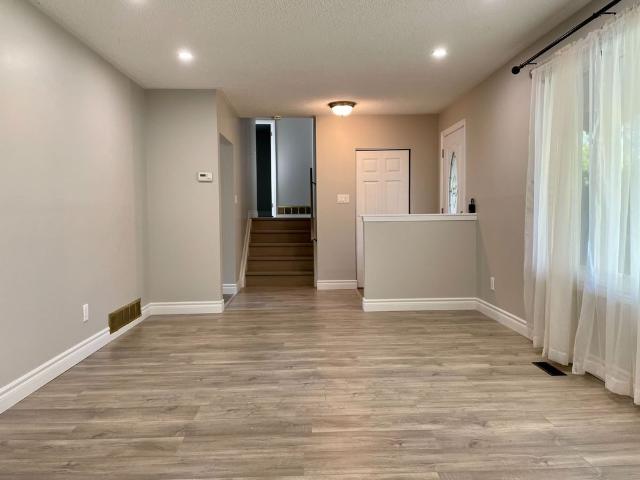 For Lease 796 Arnold Crescent Unit# Main, Newmarket, Ontario
