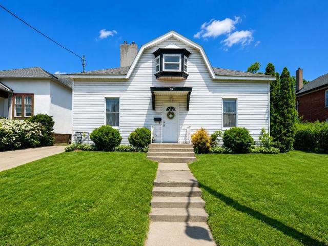 For Lease 79 Toronto Street, Barrie, Ontario