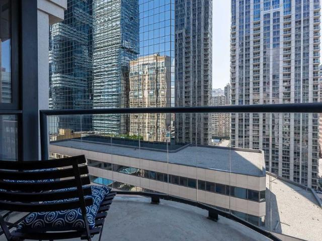 For Lease 801 Bay Street Unit# 1801, Toronto, Ontario