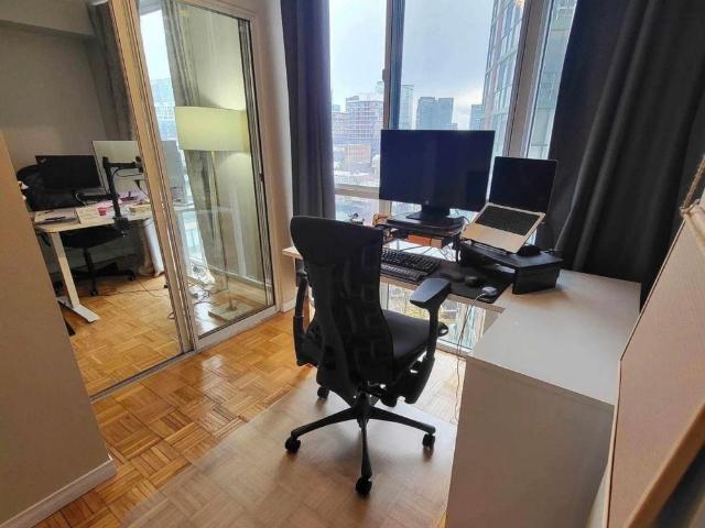 For Lease 801 King Street Unit# 827, Toronto, Ontario