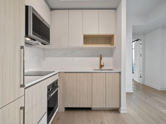 For Lease 801 The Queensway N/A Unit# 1014, Toronto, Ontario