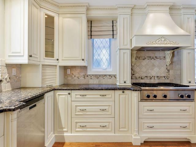 For Lease 80 Douglas Drive, Toronto, Ontario