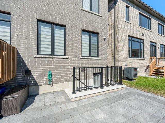 For Lease 80 weslock Crescent, Aurora, Ontario
