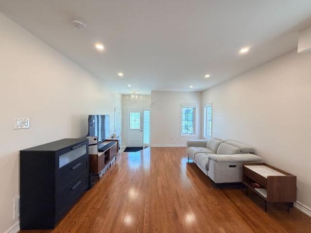 For Lease 81 Alfred Paterson Drive, Markham, Ontario