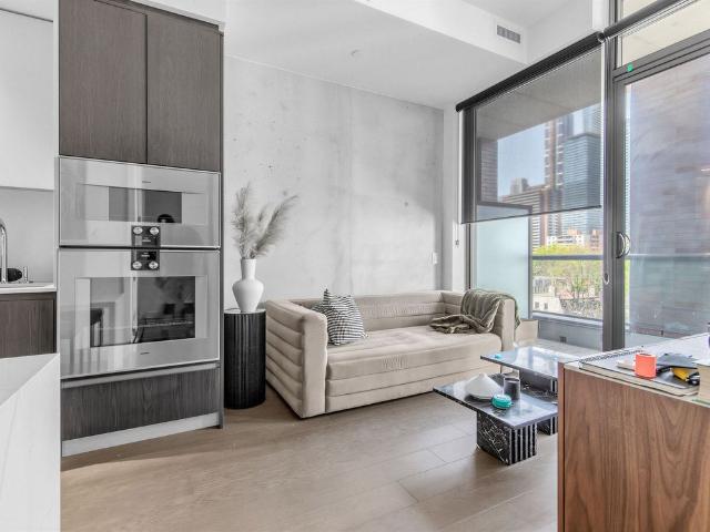 For Lease 81 Wellesley Street Unit# 608, Toronto, Ontario