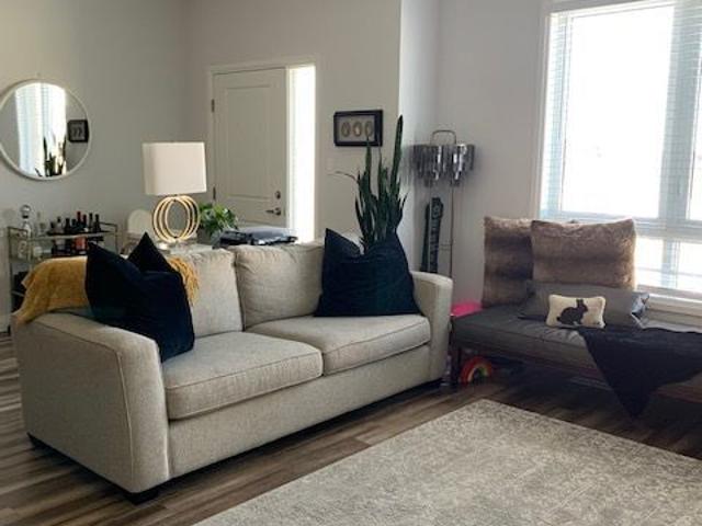 For Lease 827 KLEINBURG Drive, London North, Ontario