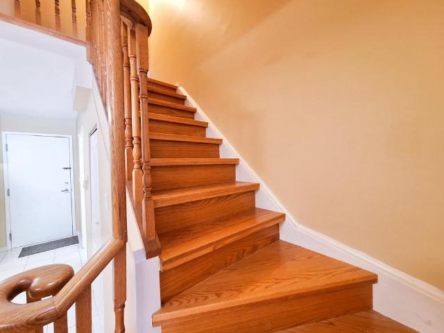 For Lease 821 Grandview Way, Toronto, Ontario