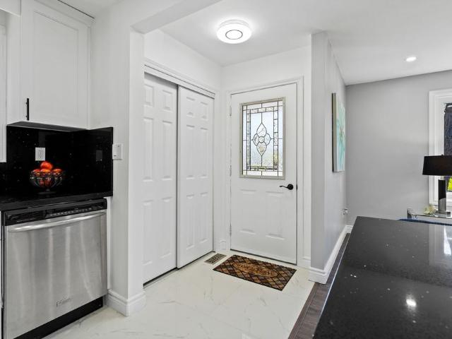 For Lease 8235 PADDOCK TRAIL Drive Unit# UPPER, Niagara Falls, Ontario