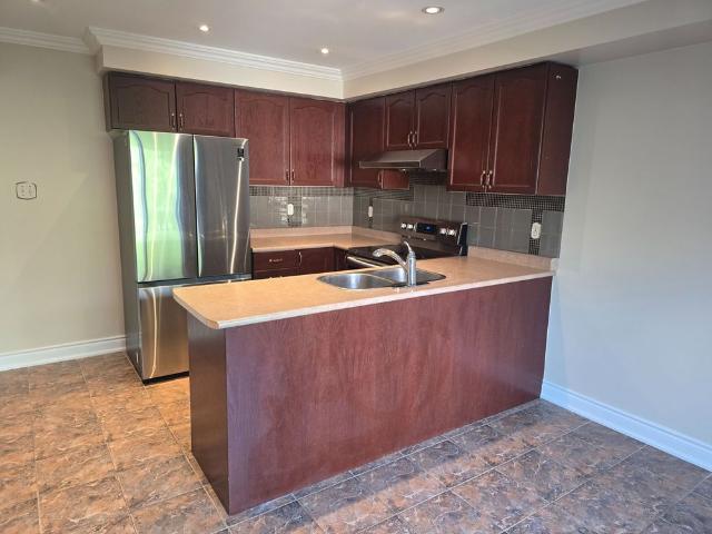 For Lease 82 Red River Crescent, Newmarket, Ontario