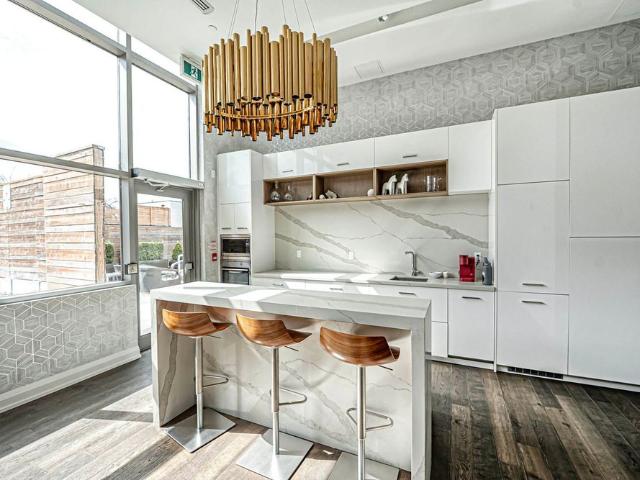 For Lease 835 St Clair Avenue Unit# 406, Toronto, Ontario