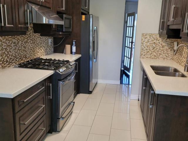 For Lease 833 Scollard Court Unit# 106, Mississauga, Ontario