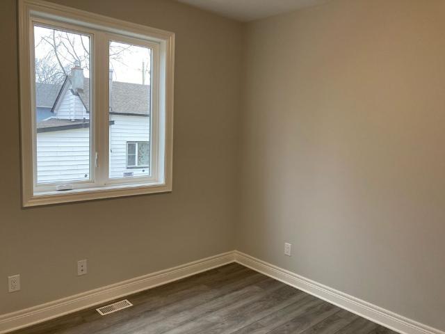 For Lease 8427 Willoughby Drive, Niagara Falls, Ontario