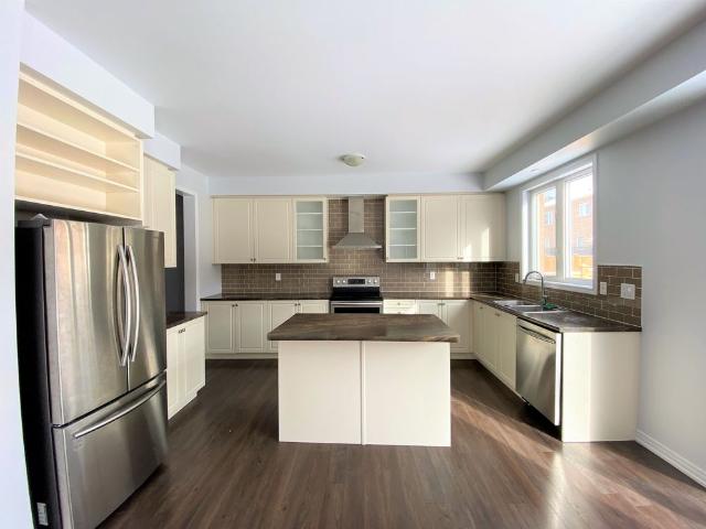 For Lease 8576 Sweet Chestnut Drive, Niagara Falls, Ontario