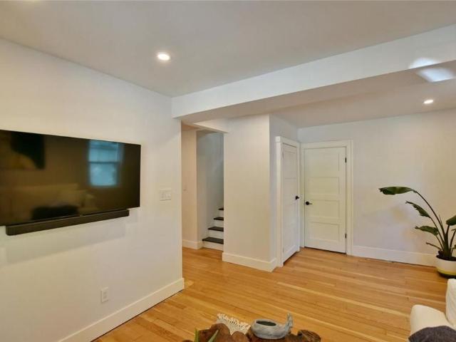 For Lease 85 Glenwood Drive, Wasaga Beach, Ontario