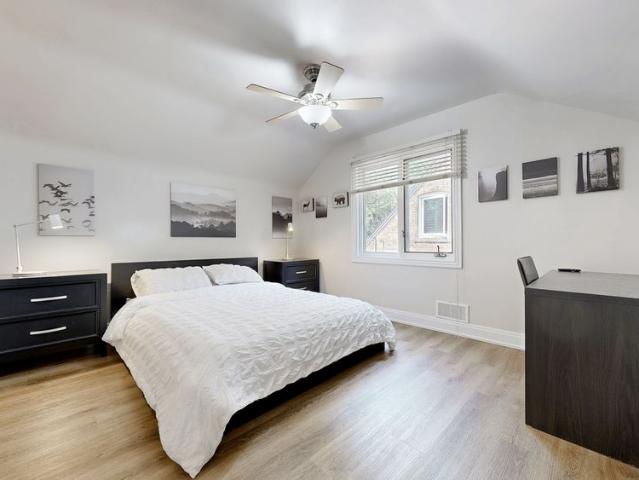 For Lease 85 Lawrence Avenue Unit# Second Floor, Richmond Hill, Ontario