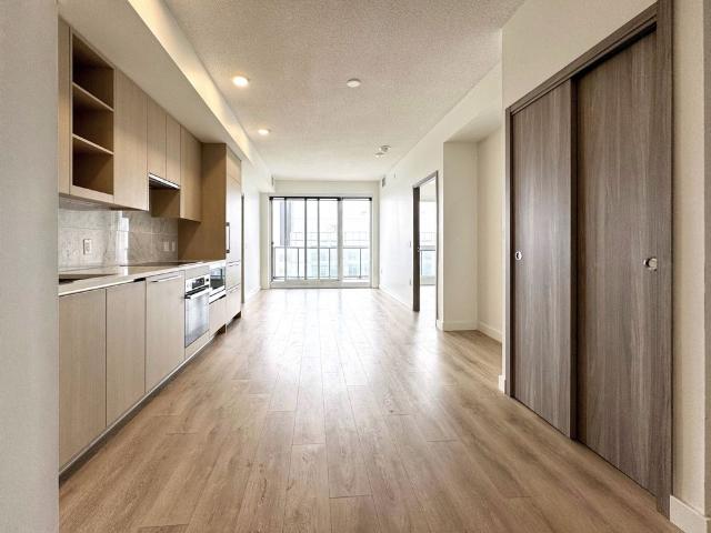 For Lease 85 Mcmahon Drive Unit# 3605, Toronto, Ontario