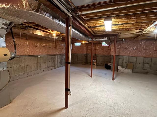 For Lease 85 Stonecliffe Crescent Unit# 64, Aurora, Ontario