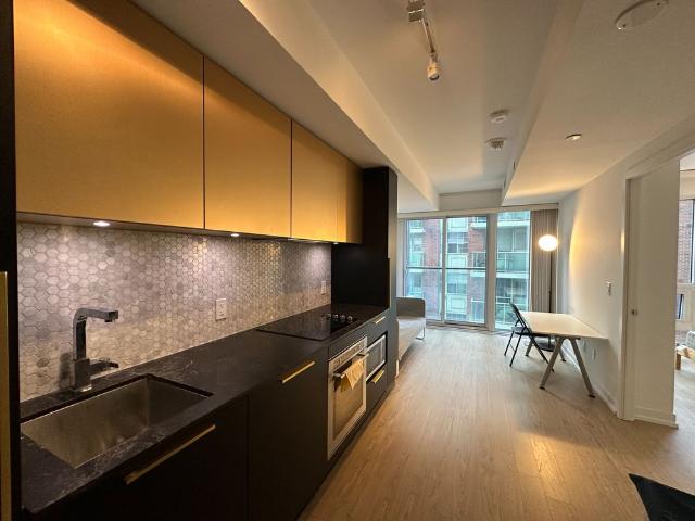 For Lease 85 wood Street Unit# 621, Toronto, Ontario