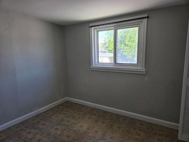 For Lease 86 Brock Street Unit# #3, Oshawa, Ontario
