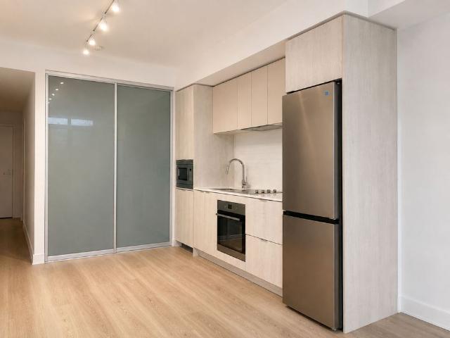 For Lease 86 Dundas Street Unit# 1410, Mississauga, Ontario