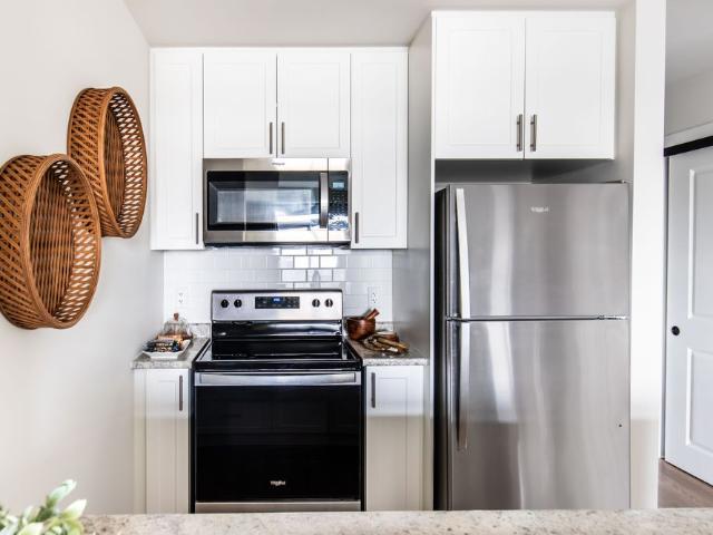For Lease 870 Queenston Road Unit# 504, Hamilton, Ontario