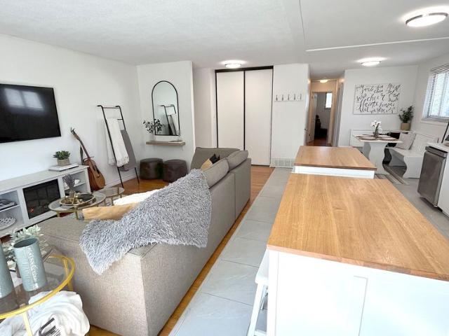 For Lease 87 Locheed Drive Unit# Upper, Hamilton, Ontario