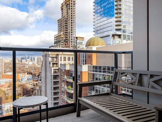 For Lease 88 Cumberland Street Unit# 1906, Toronto, Ontario