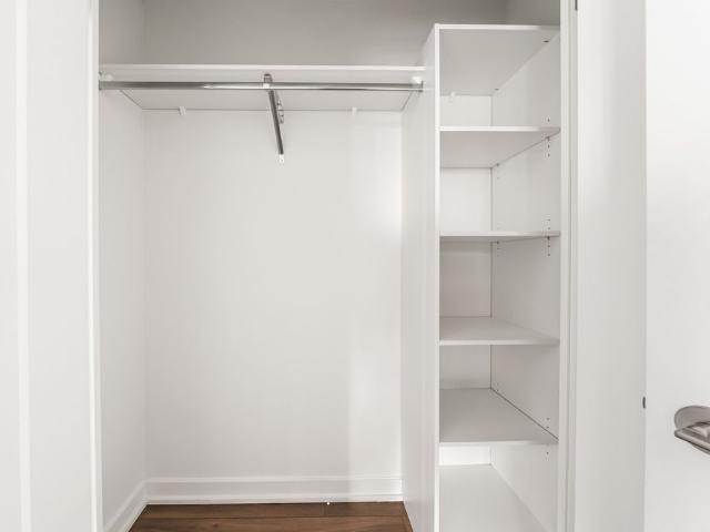 For Lease 88 Bathurst Street Unit# 1417, Toronto, Ontario