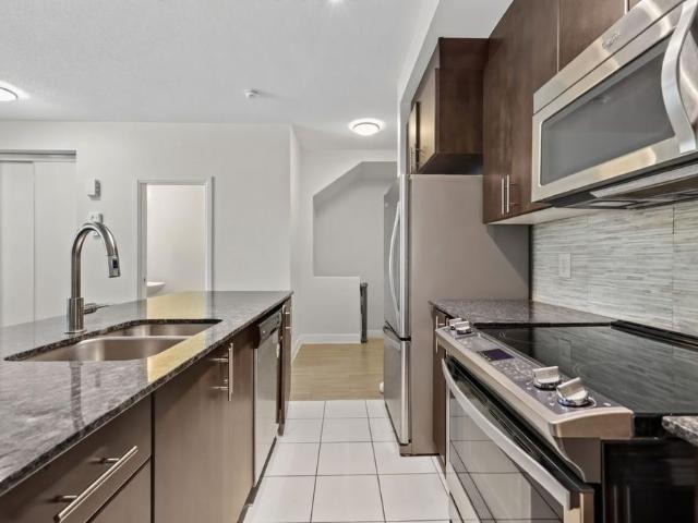 For Lease 88 HOLMWOOD Avenue, Glebe Ottawa East and Area, Ontario
