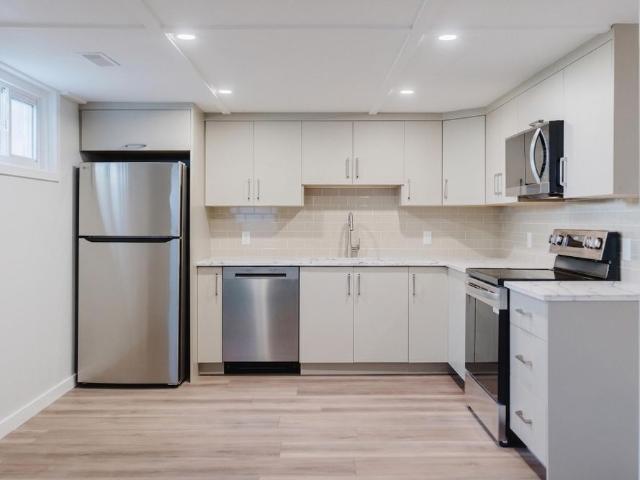 For Lease 896 Pinewood Crescent Unit# 3, Britannia Heights Queensway Terrace N and Area, Ontario