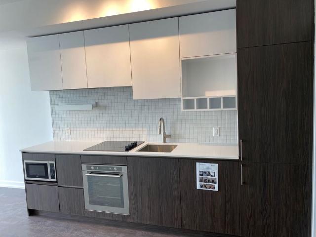 For Lease 898 Portage Parkway Unit# 1806, Vaughan, Ontario