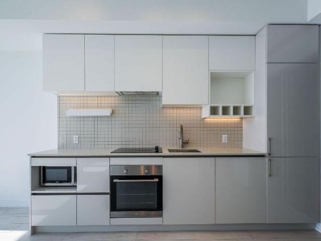 For Lease 898 Portage Parkway Unit# 2206, Vaughan, Ontario