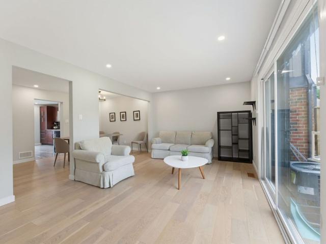 For Lease 890 Cahill Drive Unit# 11, Hunt Club Windsor Park Village and Area, Ontario