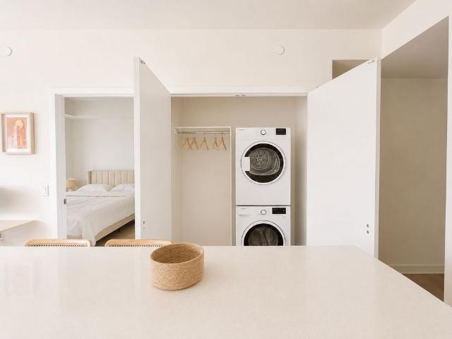 For Lease 89 Church Street Unit# 3909, Toronto, Ontario