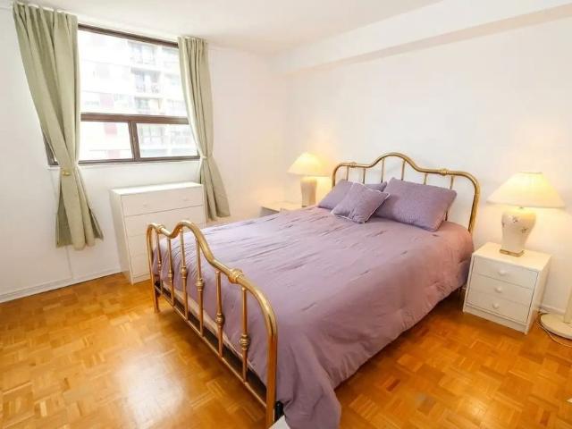 For Lease 89 McCaul Street Unit# 919, Toronto, Ontario