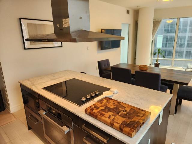 For Lease 8 THE ESPLANADE N/A Unit# 1902, Toronto, Ontario