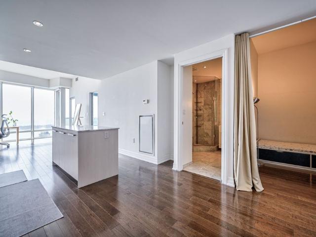 For Lease 8 The Esplanade N/A Unit# 5509, Toronto, Ontario