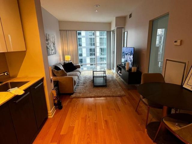 For Lease 8 The Esplanade Avenue Unit# 2701, Toronto, Ontario
