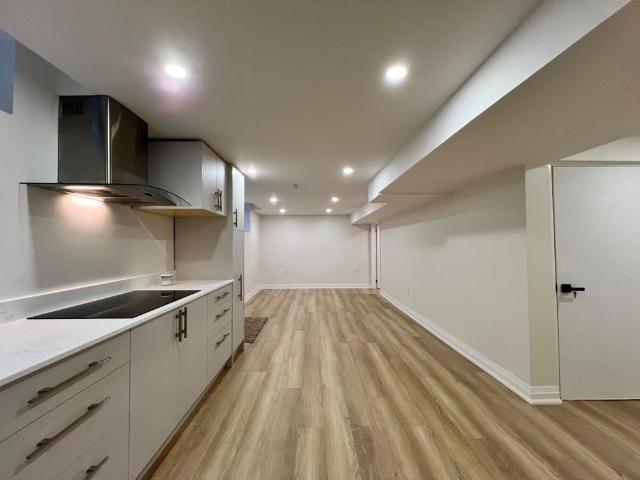 For Lease 8 Trillium Drive, Aurora, Ontario
