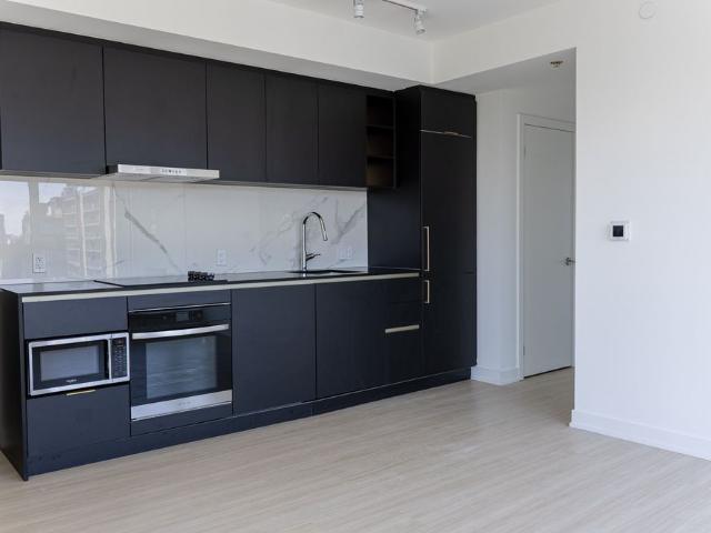 For Lease 8 Wellesley Street Unit# 2109, Toronto, Ontario