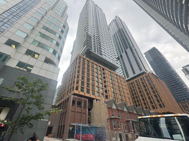 For Lease 8 Widmer Street Unit# 613, Toronto, Ontario