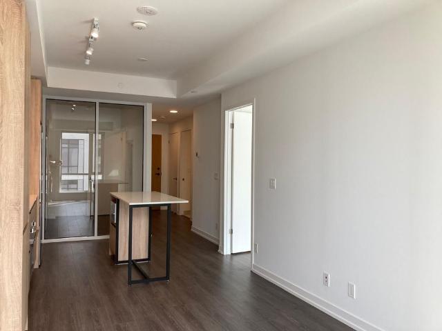 For Lease 8 Beverley Glen Boulevard Unit# 611, Vaughan, Ontario